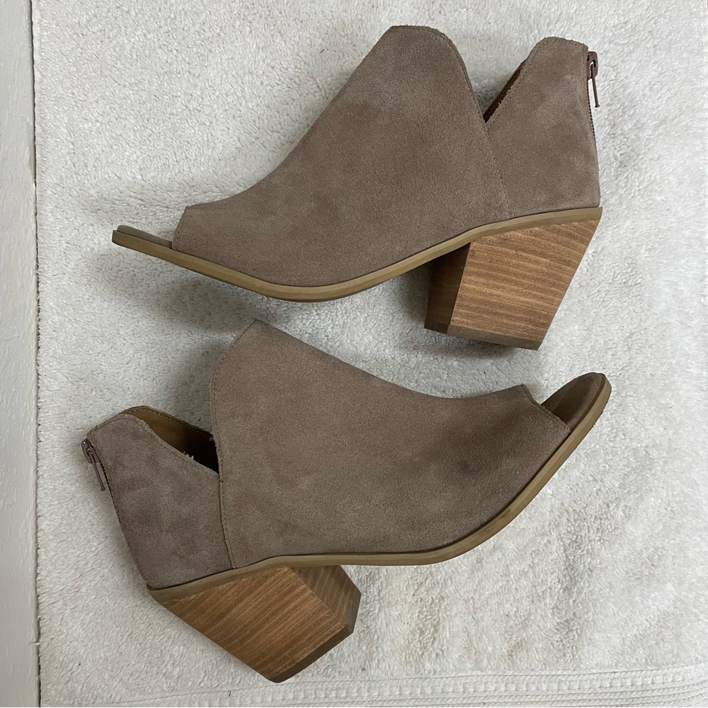 Susina Carina Peep Toe Leather Bootie